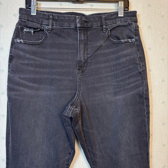 American Eagle Curvy Super High Rise Flare Jeans size 14 Short Dark Wash Ripped - Picture 6 of 10